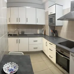 Piso Familiar 2 Dorm. Cocina Apartamento
